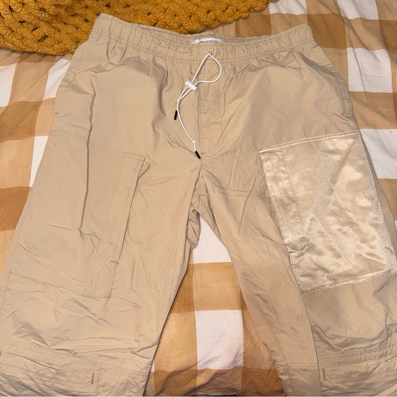 Urban Outfitters Beige Cargo Pants - Picture 1 of 3